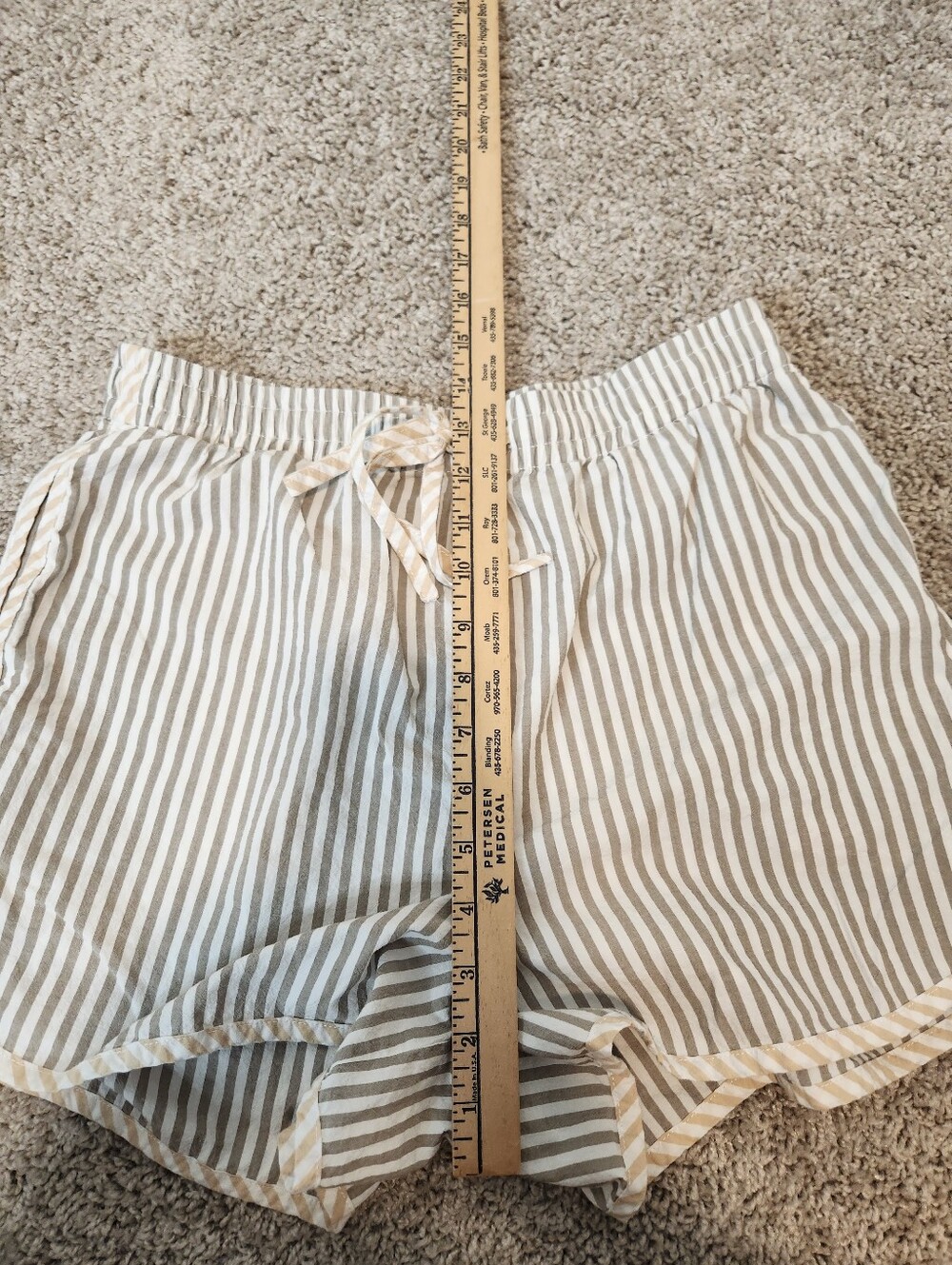 Madewell Crinkle Cotton Dolphin Hem Shorts Size Small - Picture 9 of 9